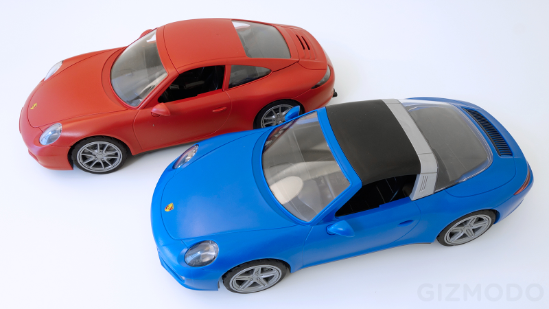 Last year’s Playmobil Porsche 911 Carrera S on the top, next to this year’s Porsche 911 Targa 4S on the bottom.
